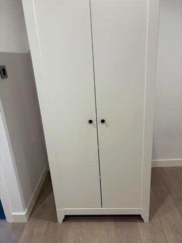Kast babykamer beschikbaar voor biedingen