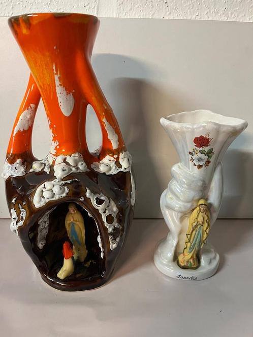 Coole vintage Lourdes vaas / vaasjes., Antiek en Kunst, Antiek | Religieuze voorwerpen, Ophalen of Verzenden