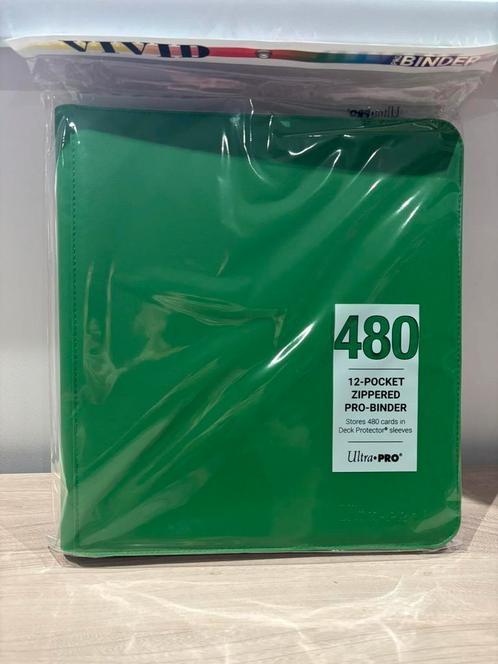 Ultra Pro Vivid Pro 12 Pocket Zippered Binder: Green, Hobby en Vrije tijd, Verzamelkaartspellen | Overige, Ophalen of Verzenden
