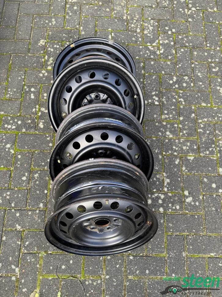 4 x Toyota velg Steek 5 x 114 16 Inch ET44-45 KFZ9265, Auto-onderdelen, Banden en Velgen, Velg(en), Personenwagen, Gebruikt, Ophalen of Verzenden