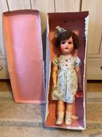 antieke E.V.F. pop in originele doos, Enlèvement