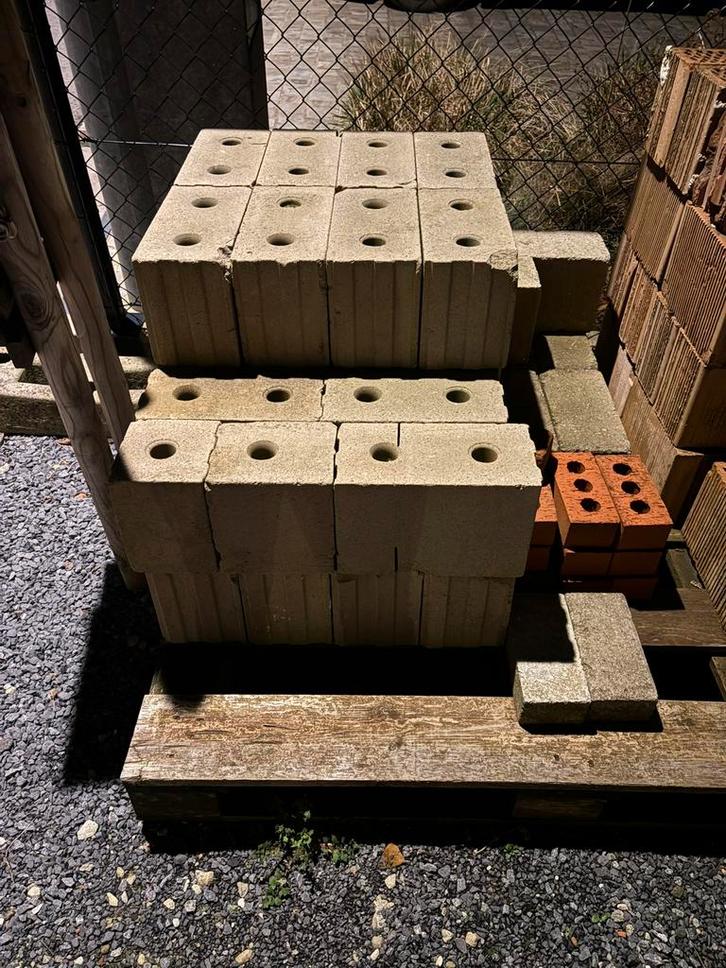 Overschot bouwmaterialen, Bricolage & Construction, Briques, Comme neuf, Briques silico-calcaires, Enlèvement