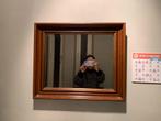 Spiegel met houten kader, Antiek en Kunst, Ophalen of Verzenden, Rechthoekig, 50 tot 100 cm, Minder dan 100 cm