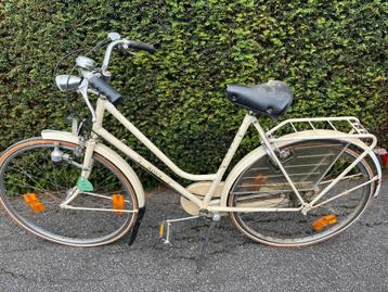 Vélo hollandais vintage femme beschikbaar voor biedingen