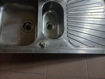 Dubbele spoelbak: gratis beschikbaar voor biedingen