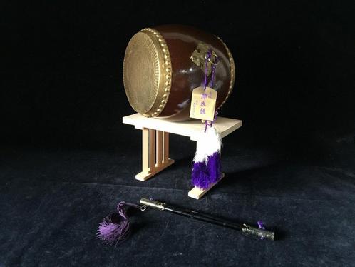 Japanese Vintage Wooden Samurai War Drum 陣太鼓 JINDAIKO OKIMON, Antiek en Kunst, Curiosa en Brocante, Ophalen of Verzenden