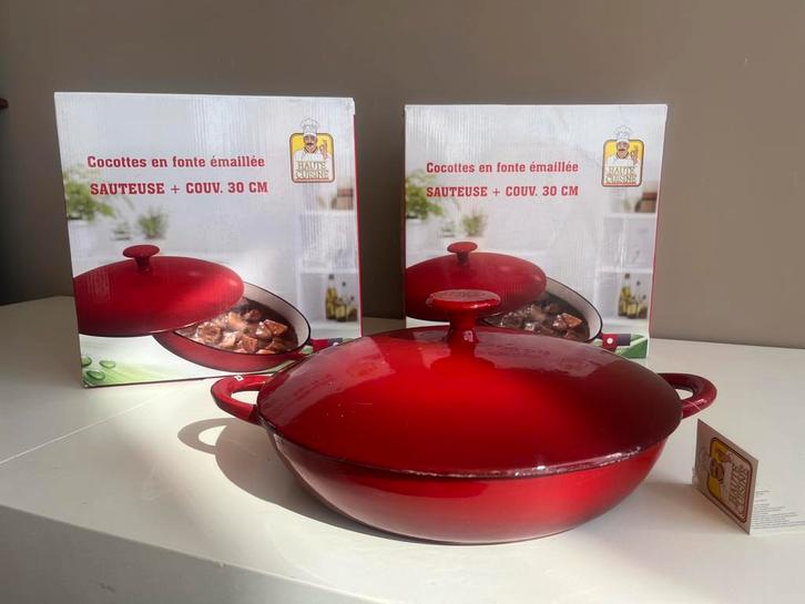 Stoofpan in gietijzer met deksel NIEUW, Huis en Inrichting, Keuken | Potten en Pannen, Nieuw, Kookpan of Snelkookpan, Gietijzer