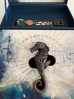 Tomorrowland collector Treasure Box 2018 met leren armband, Ophalen of Verzenden, Zo goed als nieuw