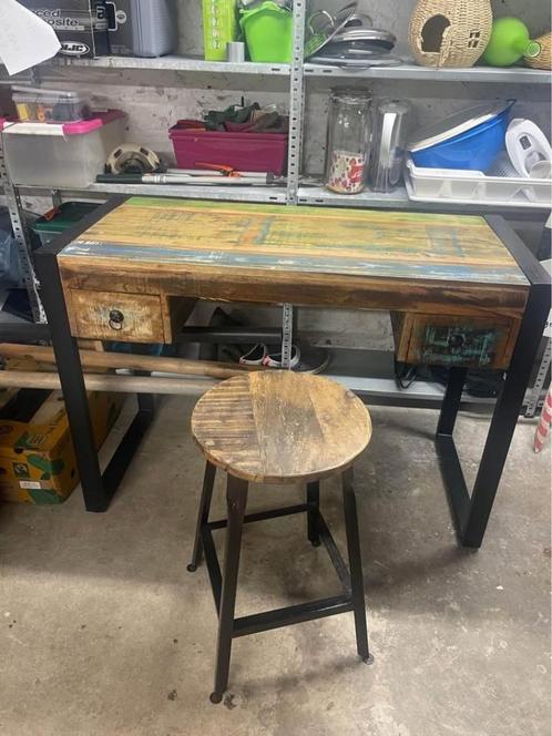 Gerecycleerd bureau en kruk, Huis en Inrichting, Bureaus, Zo goed als nieuw, Bureau, Ophalen