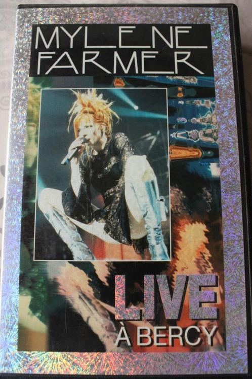 VHS MYLENE FARMER LIVE A BERCY 1er pressage hologramme RARE, Cd's en Dvd's, VHS | Documentaire, Tv en Muziek, Gebruikt, Muziek en Concerten