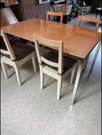 Table à manger en verre avec 4 chaises, Comme neuf, 4 à 6 chaises, Verre/ bois blanc