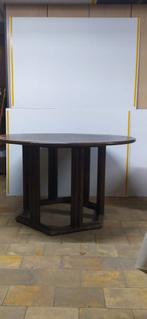Bruine ronde tafel met stevig onderstel. Diameter 1m20, Huis en Inrichting, Tafels | Eettafels, Ophalen, Gebruikt