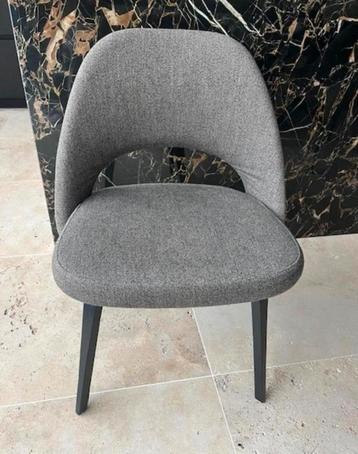 Knoll Saarinen Conference Chair (6stuks , prijs per stuk ) beschikbaar voor biedingen
