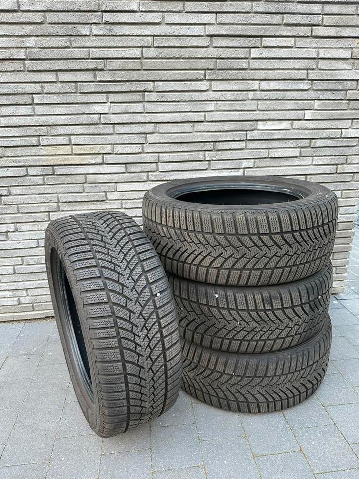 4x Winterbanden Semperit 235/50 R18 101V XL – Topstaat, Auto-onderdelen, Banden en Velgen, Band(en), Winterbanden, 18 inch, 235 mm