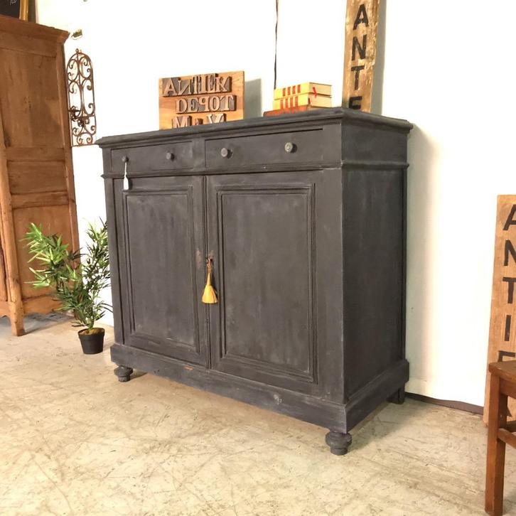 Grote zware antieke stoere kast 2-deurs B 135 H 122 D 58, Antiek en Kunst, Curiosa en Brocante, Ophalen