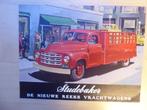 Folder STUDEBAKER vrachtwagens en reisbus, Nederlands, 1948!, Boeken, Auto's | Folders en Tijdschriften, Verzenden
