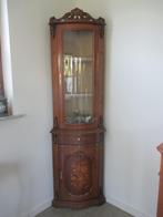 Mooie gebogen hoekvitrine, Ophalen