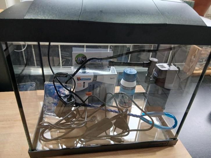 Aquarium Superfish- Start 20 LED Goldfish kit, Dieren en Toebehoren, Vissen | Aquaria en Toebehoren, Zo goed als nieuw, Overige typen