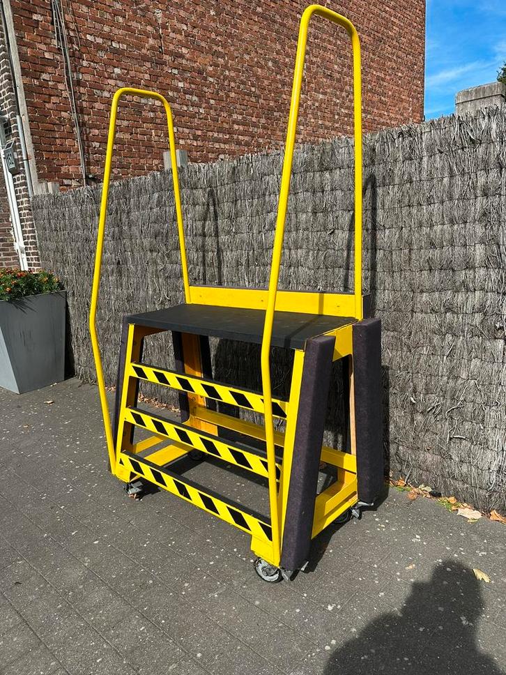 Roltrap werkplatform 100cm werkhoogte, Doe-het-zelf en Bouw, Ladders en Trappen, Trap, Ophalen of Verzenden