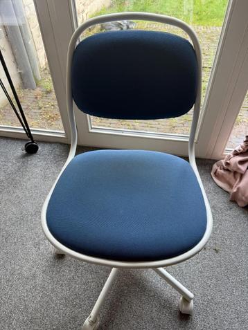Chair beschikbaar voor biedingen