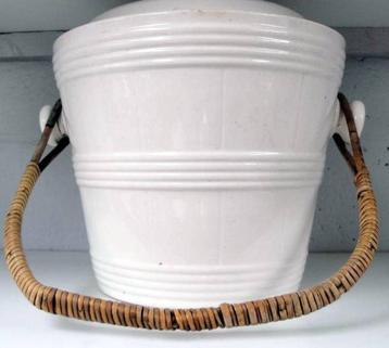 SEAU en FAIENCE. EXPORTATION CONGO. beschikbaar voor biedingen