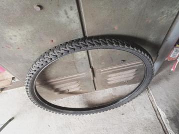 Te koop :buitenband fiets mountenbike beschikbaar voor biedingen