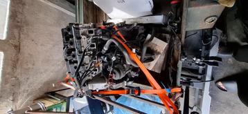 Bmw e46 320D motor + diverse bmw onderdelen .... beschikbaar voor biedingen