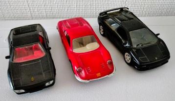 verschillende modelauto's / schaal 1:39 / perfecte staat beschikbaar voor biedingen