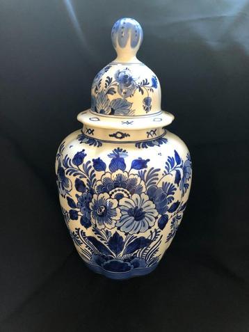 Vase porcelaine Delft, Enlèvement