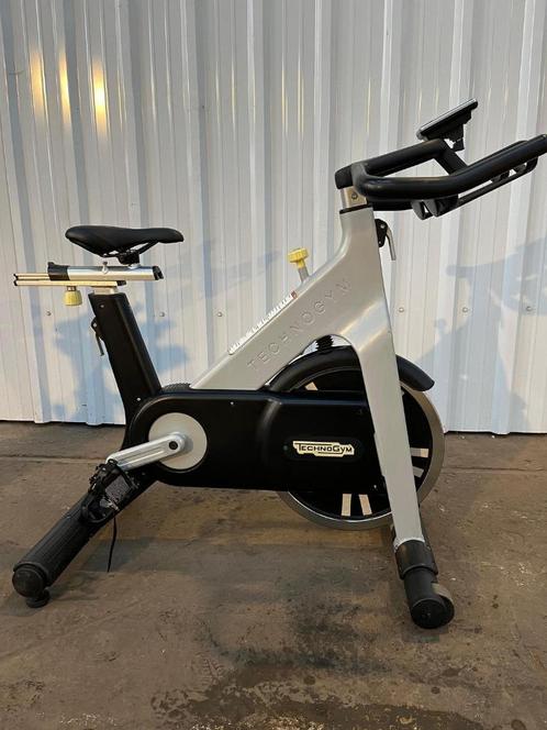Vélo Technogym D91 Group Cycle Ride avec chaîne – Argent, Sport en Fitness, Fitnessmaterialen, Zo goed als nieuw, Overige typen