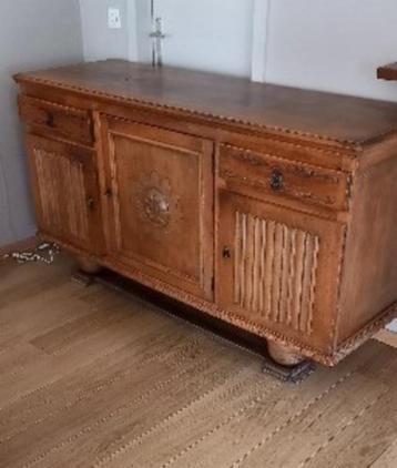 Eikenhouten dressoir 170 cm x 55 cm beschikbaar voor biedingen