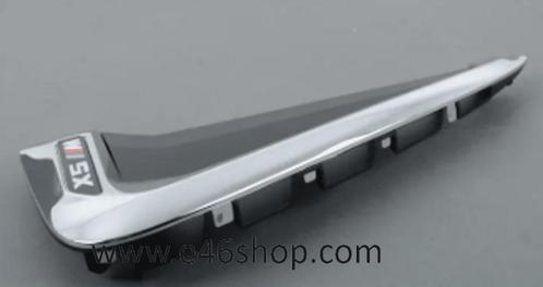 LOGO EMBLEEM  BMW X5M  F85 LINKS VOOR OE 51138056343 NIEUW, Auto-onderdelen, Carrosserie, BMW, Nieuw, Ophalen of Verzenden
