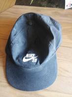 PET ZWART MERK NIKE SB ZOMER LICHTE STOF –  ONE SIZE  - ALS, Kleding | Heren, Hoeden en Petten, NIKE SB, One size fits all, Ophalen of Verzenden