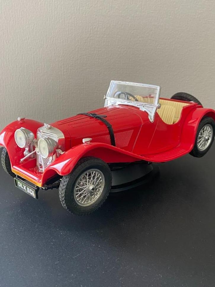 Burago 1/18 - Retro Jaguar SS100 1937 Felrode Schaalmodel, Kinderen en Baby's, Speelgoed |Speelgoedvoertuigen, Zo goed als nieuw