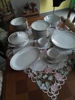 service de table en porcelaine pour 12 personnes bavaria ., Antiquités & Art, Enlèvement