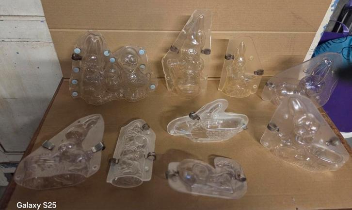 Plusieurs grands moules à chocolat (hauteur : environ 35 à 4, Collections, Collections complètes & Collections, Enlèvement ou Envoi