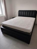 Mooi zwart 2 persoons bed in zwart lederlook., Huis en Inrichting, Ophalen, Zo goed als nieuw, Zwart