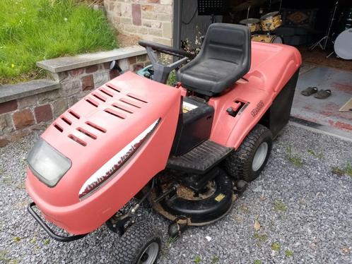 Zitmaaier Briggs& Str, in wekende staat, Tuin en Terras, Grasmaaiers, Gebruikt, 50 cm of meer, Cirkelmaaier, Versnellingen, Ophalen