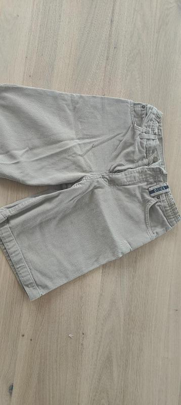 Chiro short maat 14 beschikbaar voor biedingen