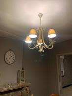 2 zelfde rustieke luchters, kleur beige, Huis en Inrichting, Lampen | Kroonluchters, Ophalen, Zo goed als nieuw