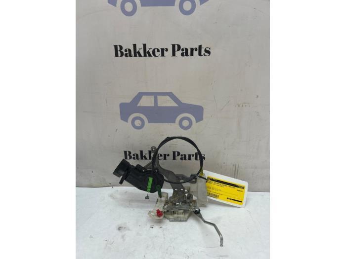 Serrure portière mécanique 4portes avant gauche d'un Peuge, Autos : Pièces & Accessoires, Carrosserie & Tôlerie, Peugeot, Utilisé