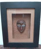 Original cadre vitré avec petit masque africain, Enlèvement ou Envoi
