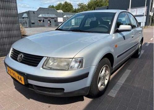 Volkswagen Passat, Auto's, Volkswagen, Bedrijf, Passat, Elektrische ramen, Benzine, 5 deurs, Handgeschakeld, Zilver of Grijs, Ophalen