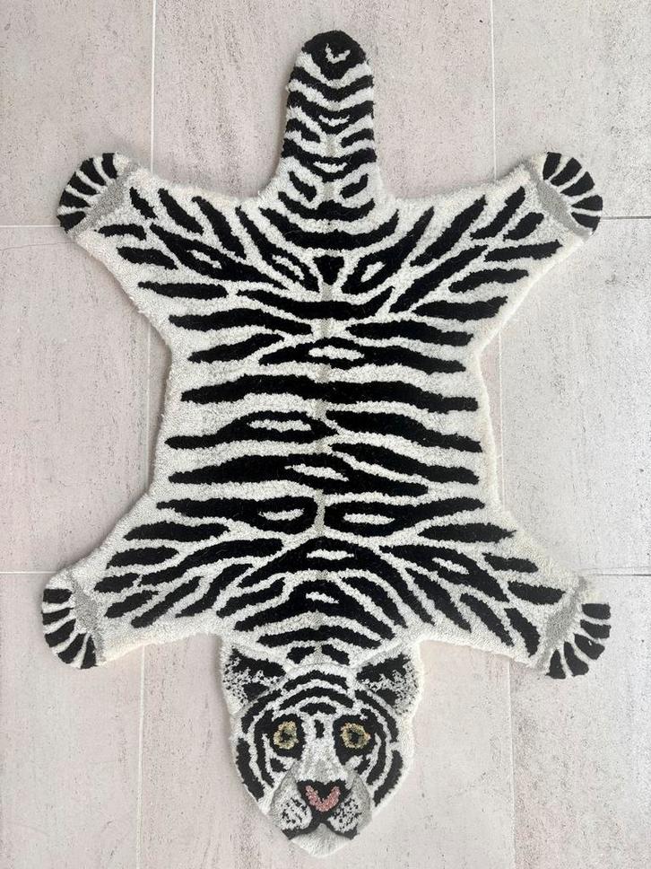 NIEUW Snowy Tiger Tapijt Klein, Huis en Inrichting, Stoffering | Tapijten en Vloerkleden, Nieuw, 50 tot 100 cm, 50 tot 100 cm