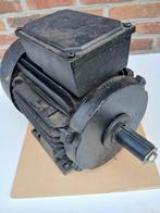 Moteur électrique asynchrone triphasé 4kw., Bricolage & Construction, Moteurs, Enlèvement, Comme neuf, Moteur électrique