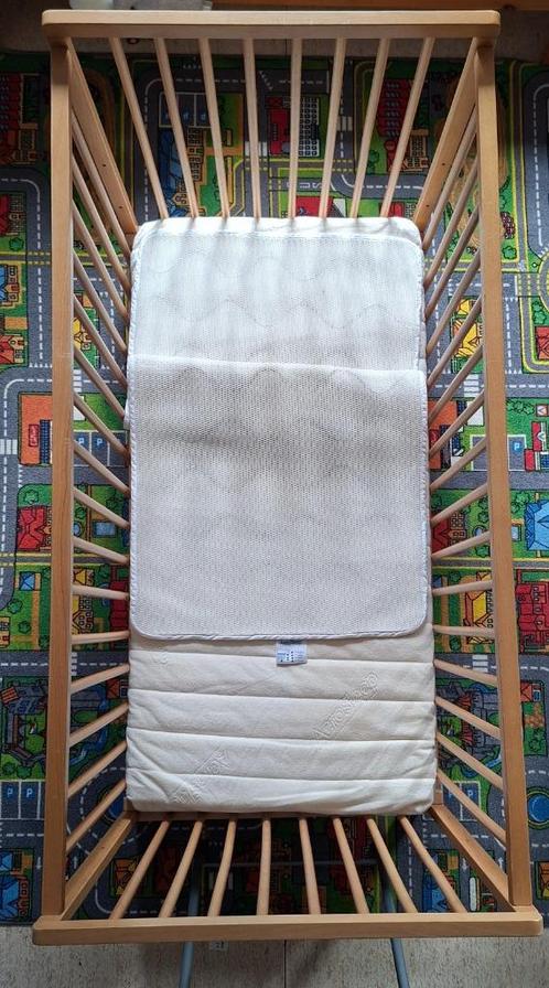 CHILDWOOD babybed met matras en matrasbeschermer AEROSLEEP, Kinderen en Baby's, Kinderkamer | Bedden, Gebruikt, Minder dan 140 cm