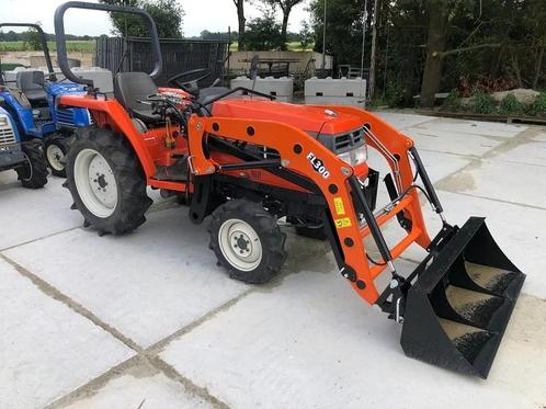 Kubota GL220 met voorlader, Articles professionnels, Machines & Construction | Jardin, Parc & Sylviculture, Autres types