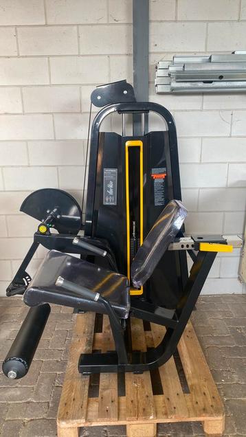 Leg extension + 100kg weight stack! NIEUW! €1.000 incl. BTW. beschikbaar voor biedingen