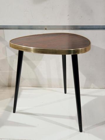Mid Century tripod bijzettafelt , plantentafel Pedestal  beschikbaar voor biedingen