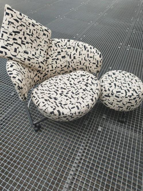 Cassina Girotonda Lounge Chair opnieuw bekleed, Huis en Inrichting, Fauteuils, Zo goed als nieuw, Metaal, Stof, 125 cm of meer